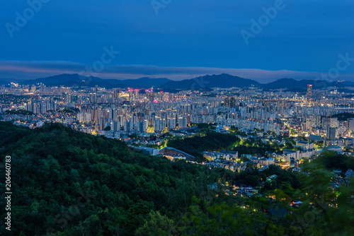 Fototapeta Naklejka Na Ścianę i Meble -  downtown of seoul city skyline night view  in seoul, south korea