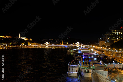 Budapeszt by night, Budapeszt nocą