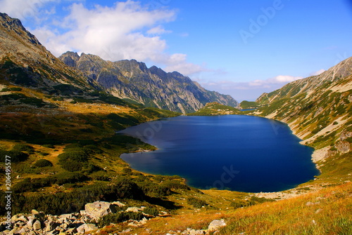 Fototapeta Naklejka Na Ścianę i Meble -  The Great Lake in the Valley of Five Lakes (Tatry, Polska/Tatra mountains Poland)