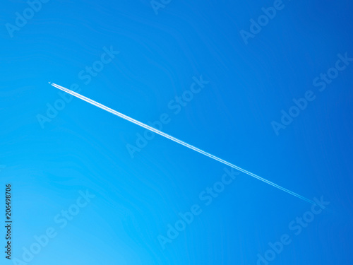 Cuadro en lienzo long contrail cloud of smoke from jet engine
