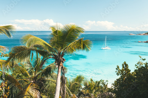 Turquoise sea in Seychelles photo