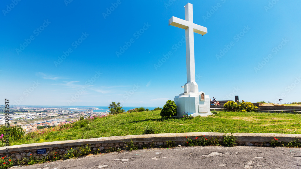croix au sommet du Mont Saint Clair à Sète