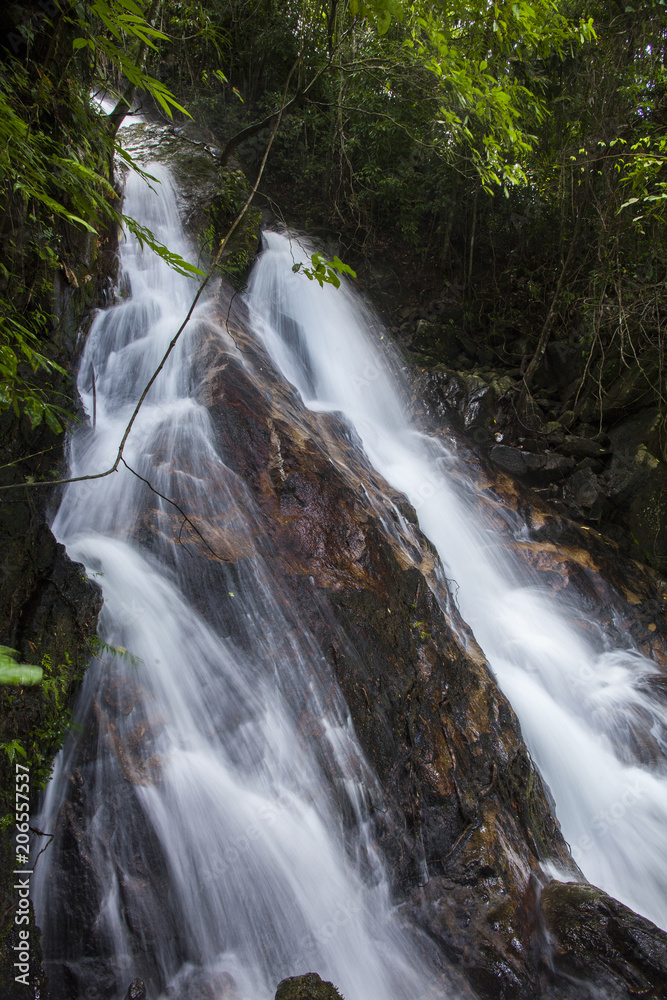 Obraz premium sai rung waterfall