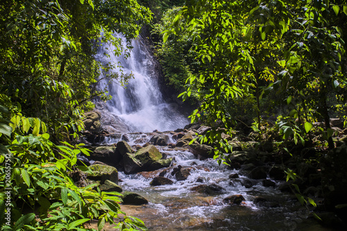 Fototapeta Naklejka Na Ścianę i Meble -  sai rung waterfall