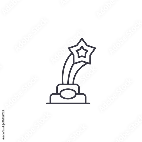 Leader statuette linear icon concept. Leader statuette line vector sign, symbol, illustration.