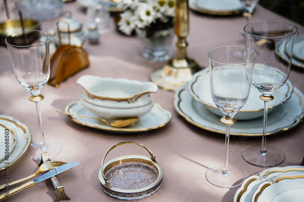 Served table Served table