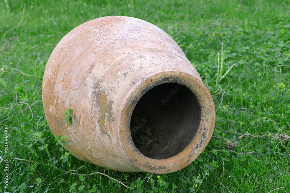large cube, large dish, very old cubes,handmade old large bowl,
large cube, large dish, very old cubes,handmade old large bowl,