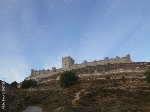 Castillo de Pe  afiel villa y pueblo de Espa  a en la provincia de Valladolid  en la comunidad aut  noma de Castilla y Le  n cercana a provincia de Burgos  Espa  a 
