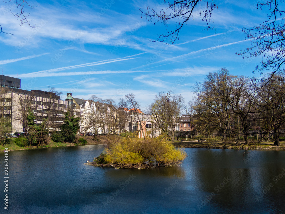 Fototapeta premium Lake in park