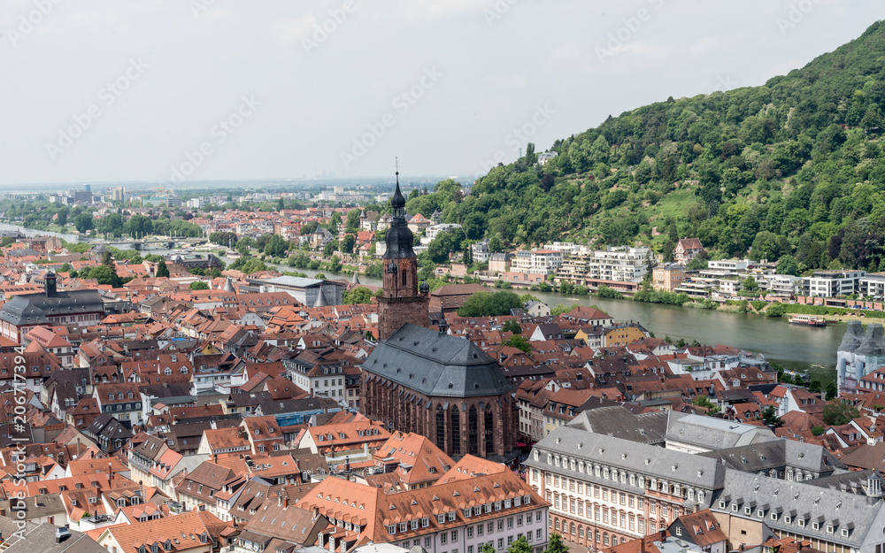 Heidelberg es una ciudad situada en el valle del río Neckar en el noroeste de Baden-Wurtemberg (Alemania). 