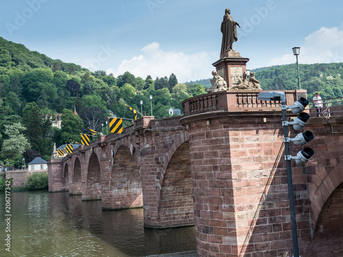 Old Bridge, puente de Heidelberg es una ciudad situada en el valle del río Neckar en el noroeste de Baden-Wurtemberg (Alemania).  photo