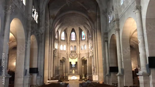 Nef de l'église Saint Lambert de Vaugirard à Paris photo