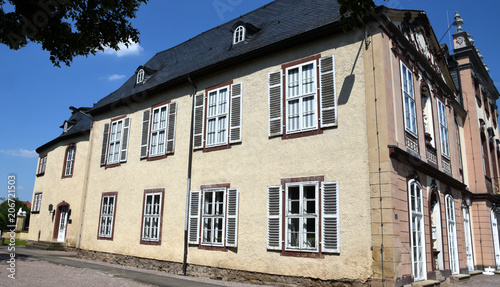 Zweigeschossiger Seitenflügel von Schloss Molsdorf photo