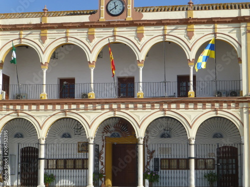 Moguer  localidad de Huelva en la comunidad aut  noma de Andaluc  a  Espa  a  ciudad natal del poeta Juan Ram  n Jim  nez