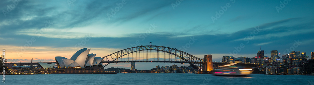 Store enrouleur sans perçage Le port de Sydney au crépuscule, Sydney NSW,  Australie - Nikkel-Art.fr