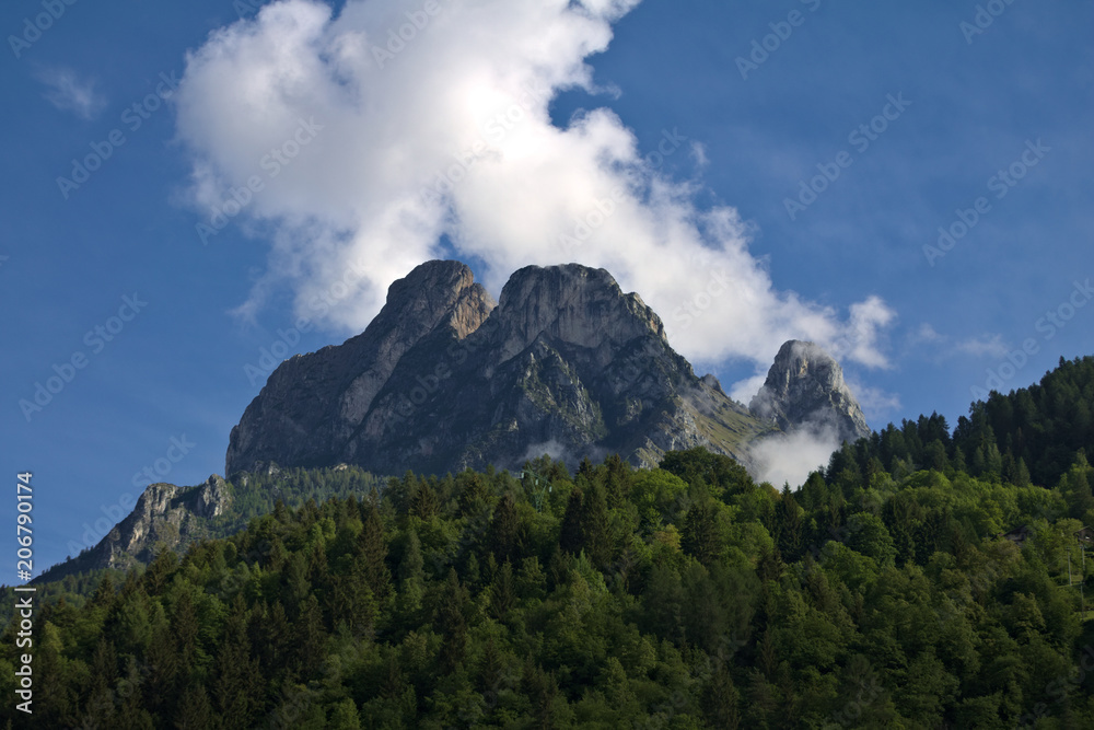 view of an alpine mountain landscape