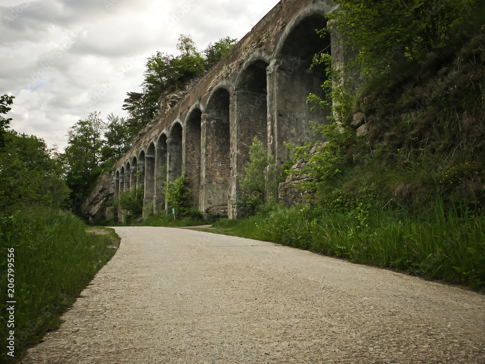 Aqueduct bridge to transport water