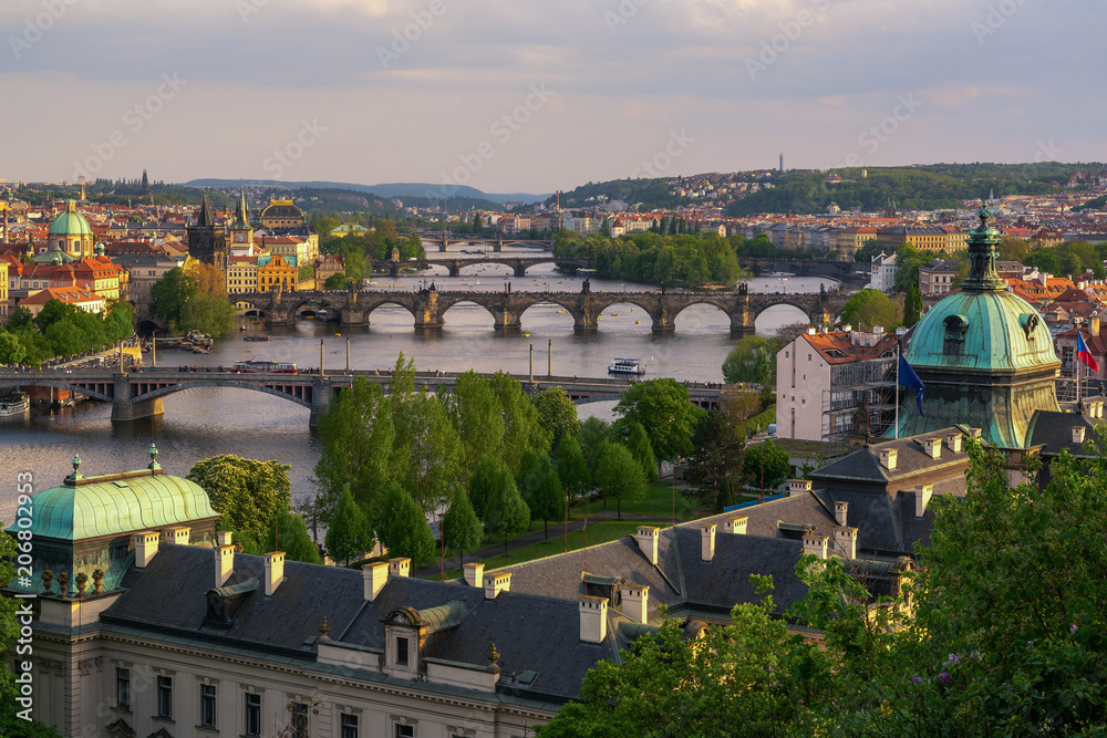 Über den Brücken von Prag - Above the bridges og Praque