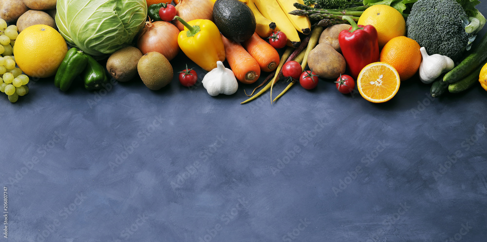 野菜と果物の集合　Image of different fruits and vegetables on dark background - obrazy, fototapety, plakaty 