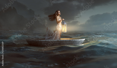 Frau mit Laterne in Ruderboot