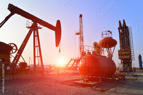 Photos The oil tank