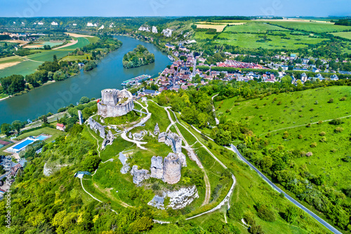 Fotografie Chateau Gaillard, a ruined medieval castle in Les Andelys town - Normandy, Franc
