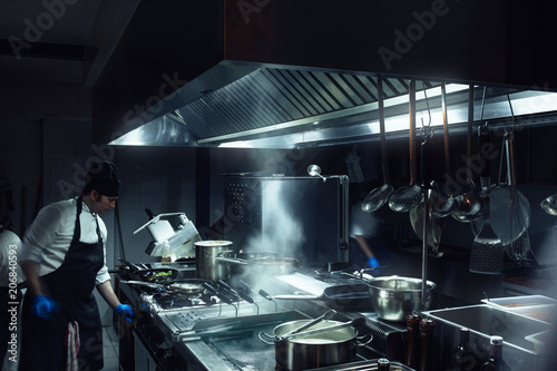 Obraz na płótnie He runs this kitchen
