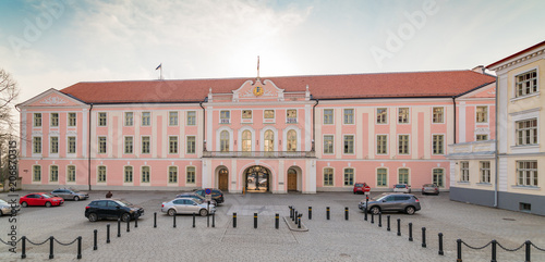 Sitz des estnischen Parlaments auf dem Domberg in Tallinn