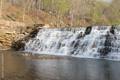 Devil s Den Waterfall