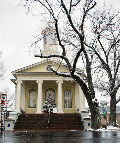 Fauquier County court house building in Warrenton Virginia at Christmas in the snow.