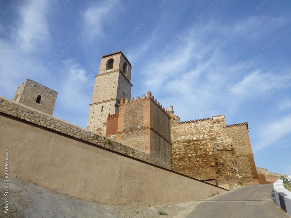 Álora, pueblo español de la provincia de Málaga, en la comunidad autónoma de Andalucía (España)  situado en  la comarca del Valle del Guadalhorce