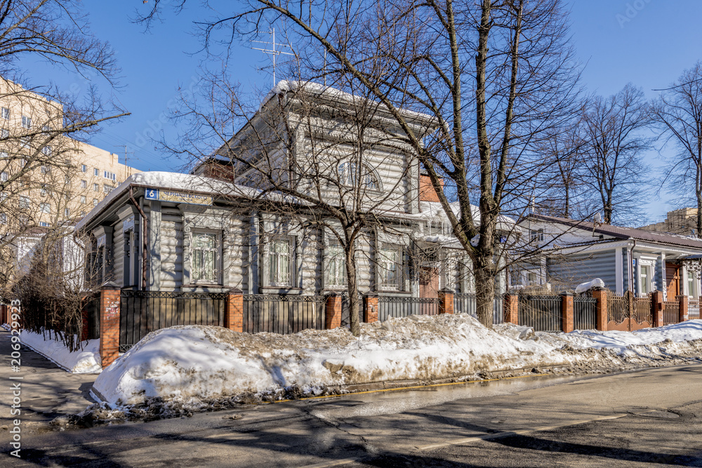  Moscow streets and courtyards covered with snow in winter