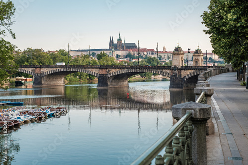 historisches Prag am frühen Morgen