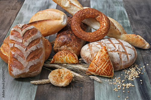  Ekmekler, simit , poğaça ve boyoz 