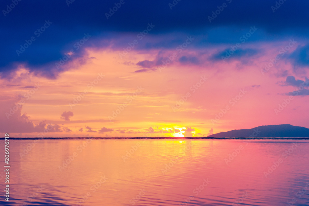 Obraz premium sea at sunset