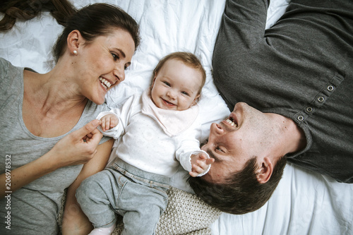 fröhliche Familie