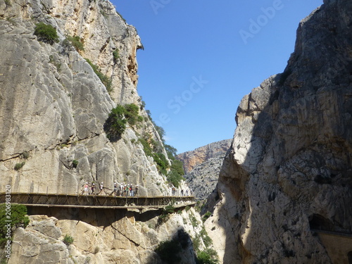 El caminito del Rey, paraje natural en el desfiladero de los Gaitanes, entre los términos de Ardales, Álora y Antequera, en  Málaga, comunidad autónoma de Andalucía, España