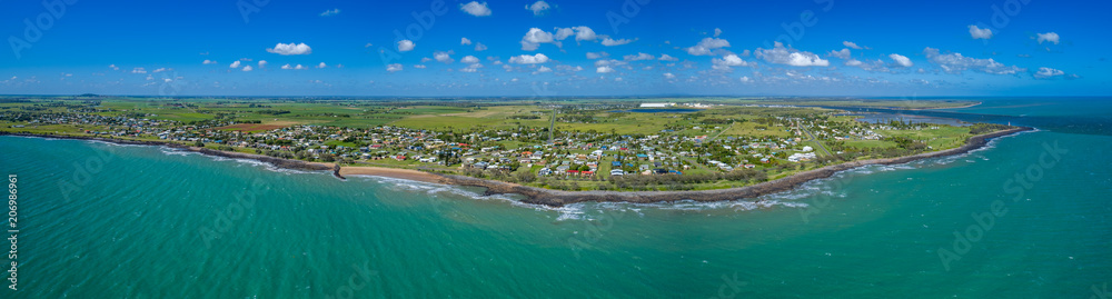 Fototapeta premium Burnett Heads, Queensland / Australia - December 2017 - Aerial Panorama of Burnett Heads during the day