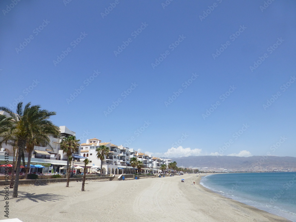 Roquetas de Mar, pueblo español de la provincia de Almería y la comunidad autónoma de Andalucía (España) Roquetas de Mar, pueblo español de la provincia de Almería y la comunidad autónoma de Andalucía (España)