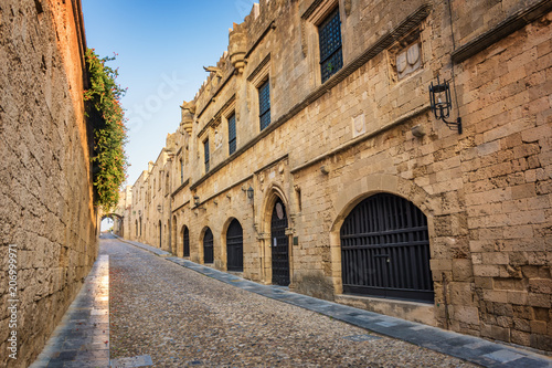 Fototapeta Naklejka Na Ścianę i Meble -  Empty street of knights (Ippoton) in City of Rhodes (Rhodes, Greece)