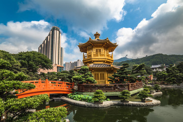 Papier peint photo Hong Kong Pavillon doré du jardin Nan Lian  © javarman