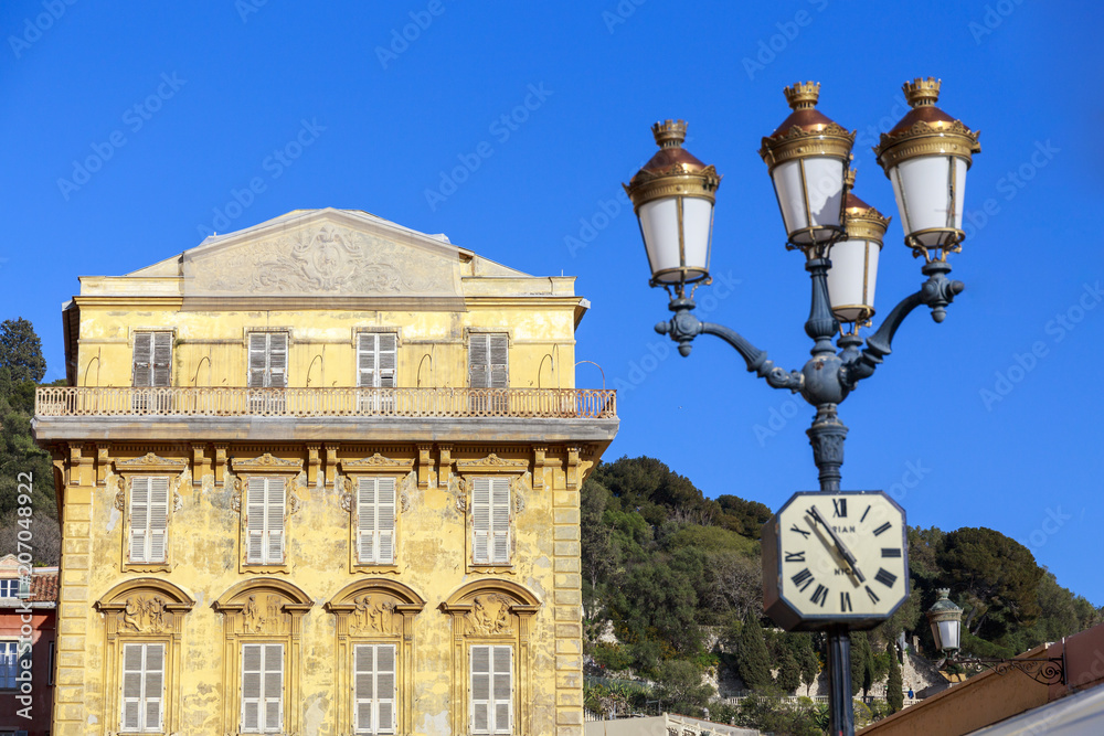 Nice, quartier du Vieux-Nice, Cours Saleya, le palais Cais de Pierlas