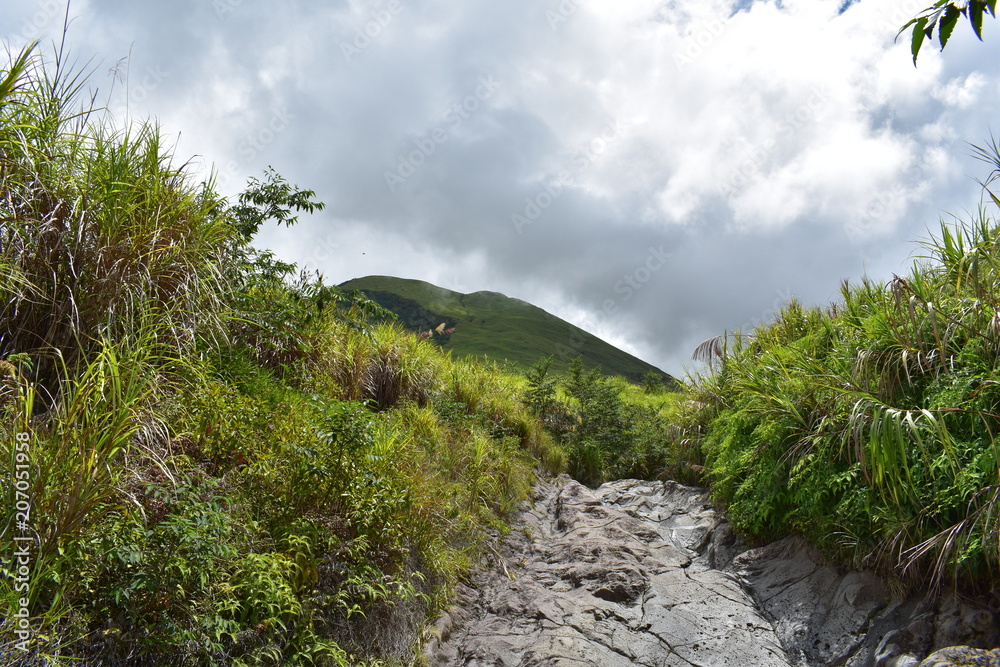 On the way to lokon