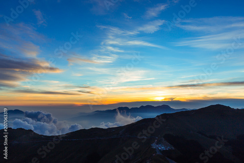 Fog and mountains in Taiwan © chanachon