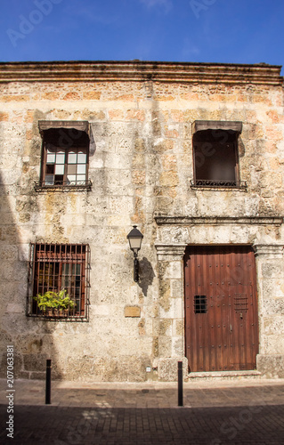 Spanish Colonial House 01