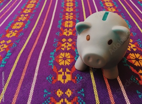 cerdito en colores mexicanos