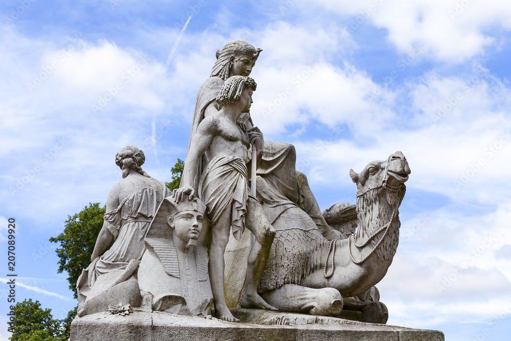 Prince Albert Memorial , Kensington Gardens, London, United Kingdom