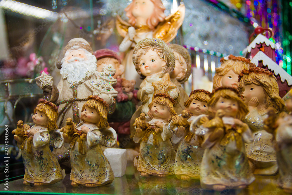Fototapeta premium Angels at the Christmas Fair