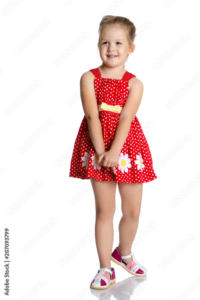 The little girl is full-length. The little girl is full-length.