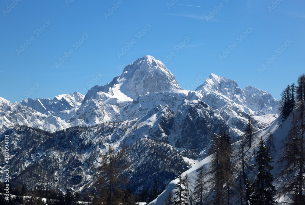 great panormaric view of moutains with snow